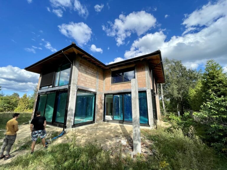 Ile kosztuje budowa domu 200 m² pod&nbsp;Łodzią w&nbsp;2026 roku?